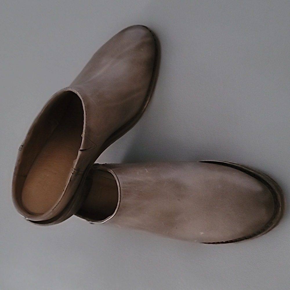 Frye Rosalie In Stone Avalon Leather Mule Boots Size 6B